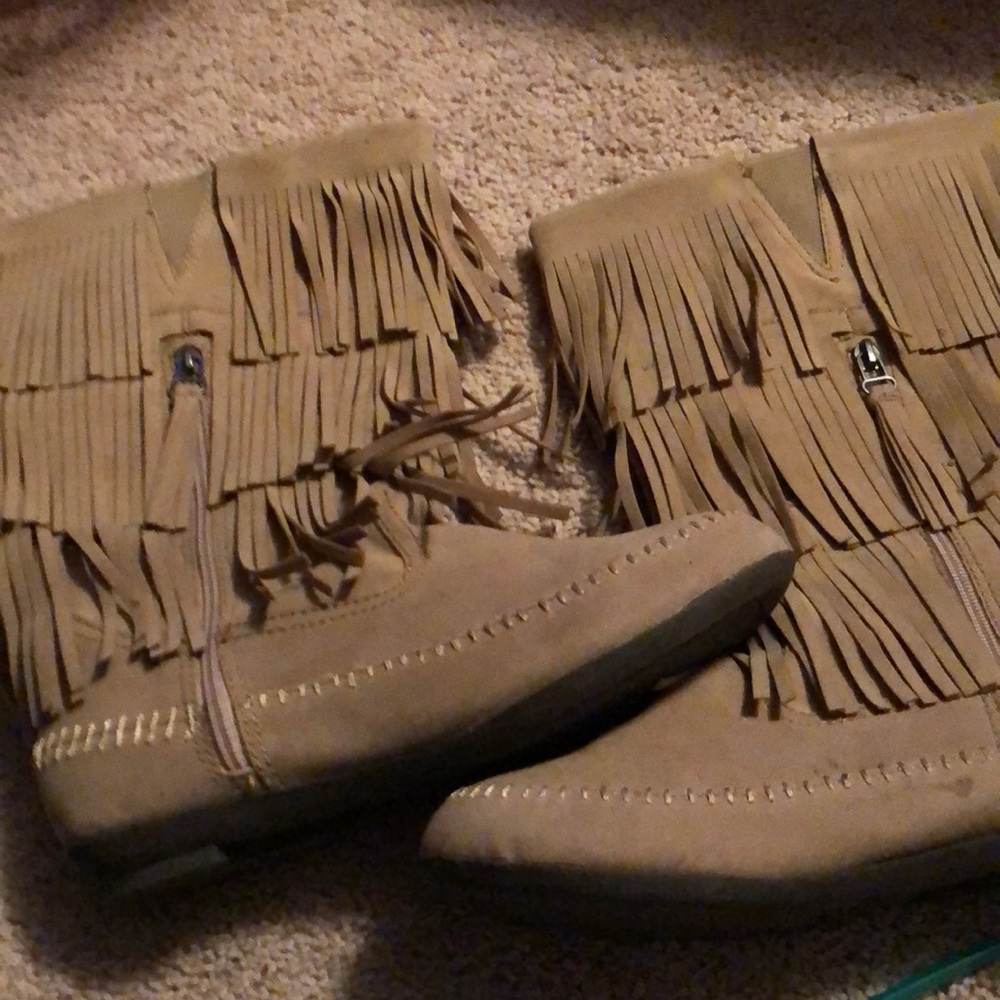 Fringe boots - Picture 3 of 6